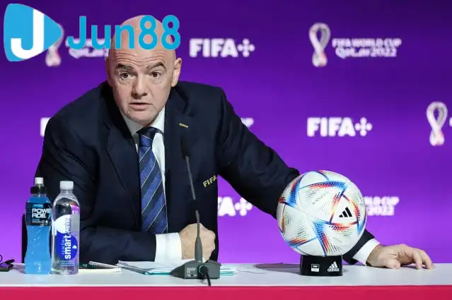 FIFA có động thái mạnh mẽ với hàng loạt đội tuyển. FIFA có động thái mạnh mẽ với hàng loạt đội tuyển.